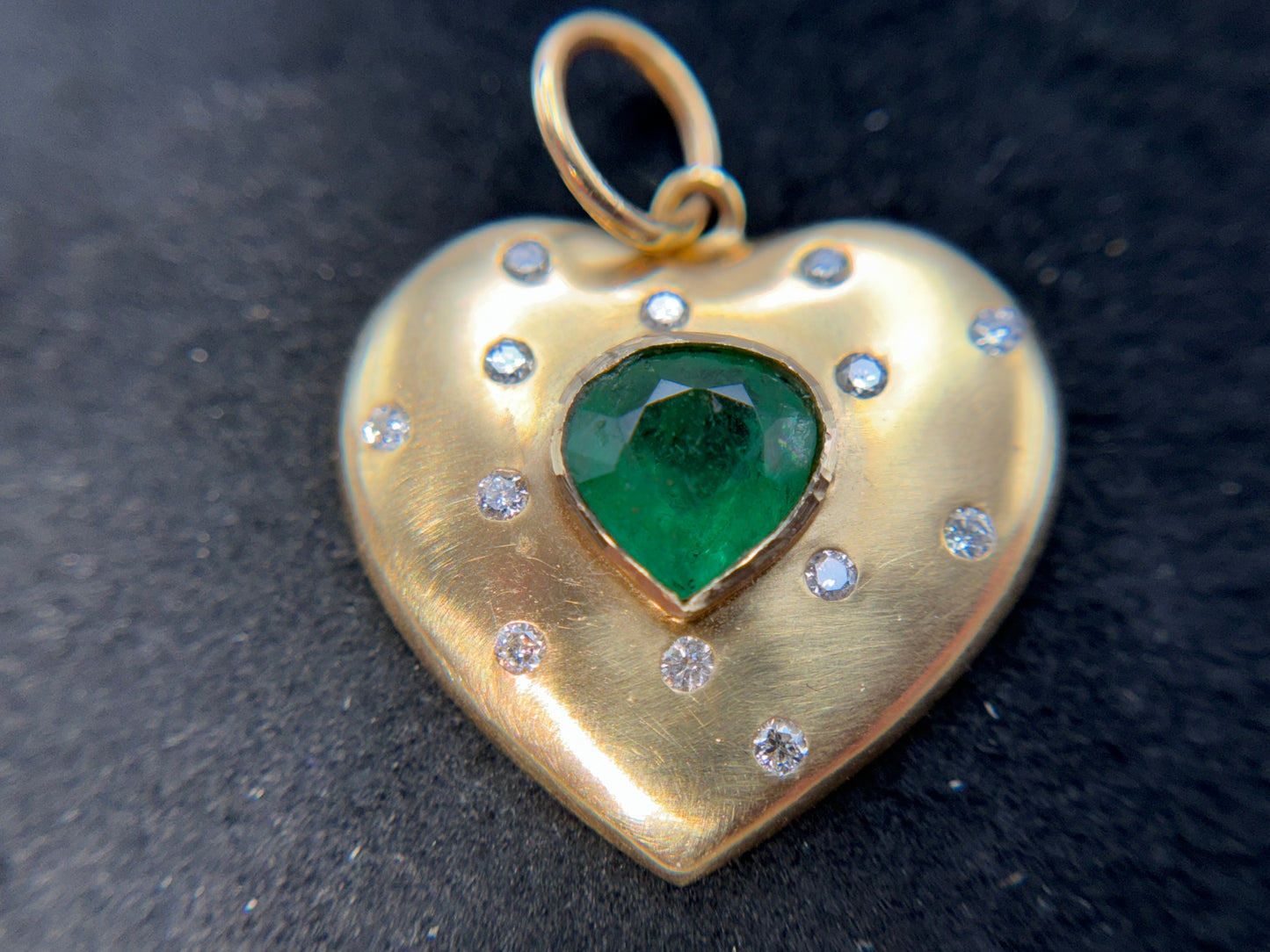 Emerald Solitaire Pendant – 14k Yellow Gold with White Diamonds