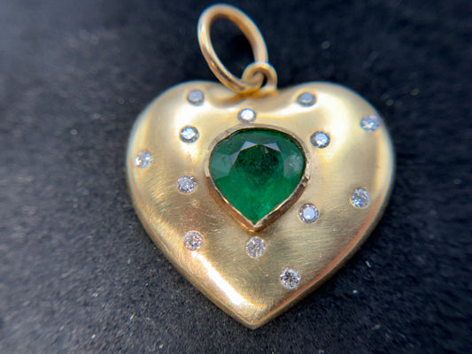 Vintage-Inspired Emerald Solitaire Pendant in 14k Yellow Gold with White Diamonds